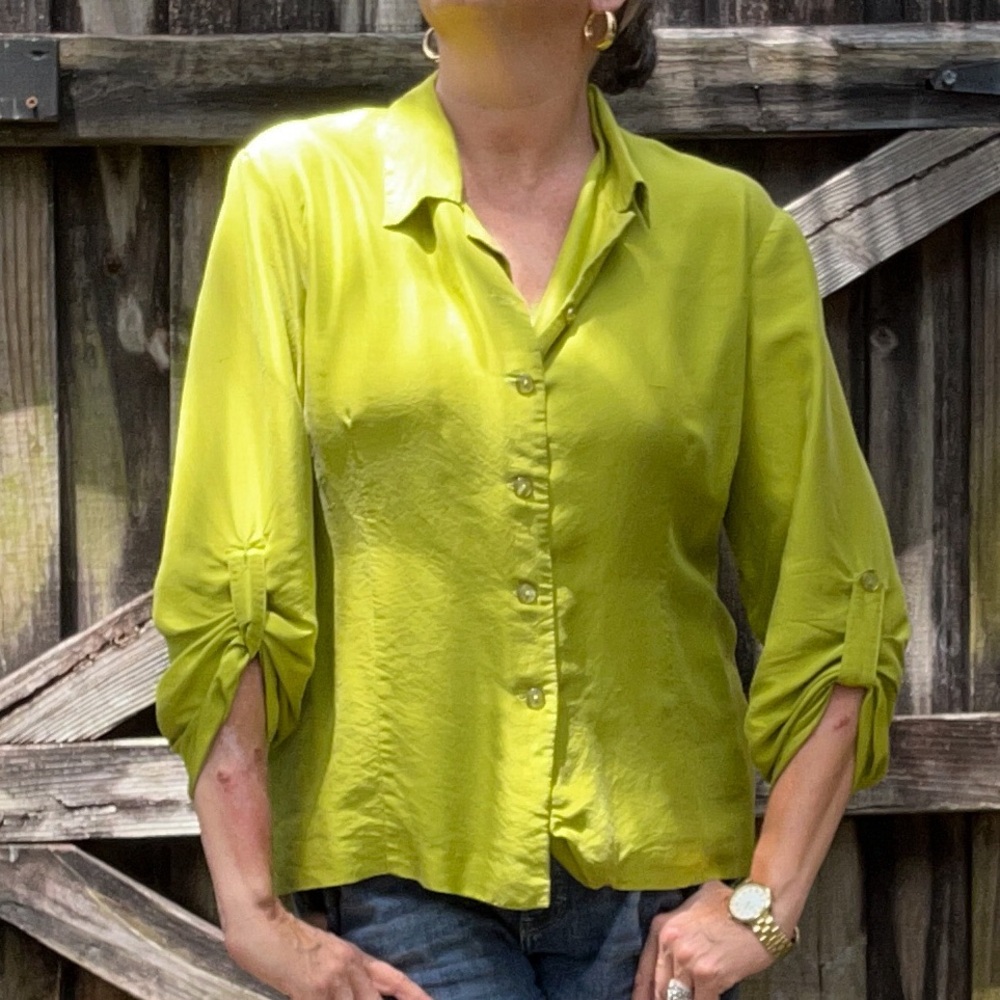 100% Silk bright green button down, L, 3/4 sleeves or long. Luxurious style